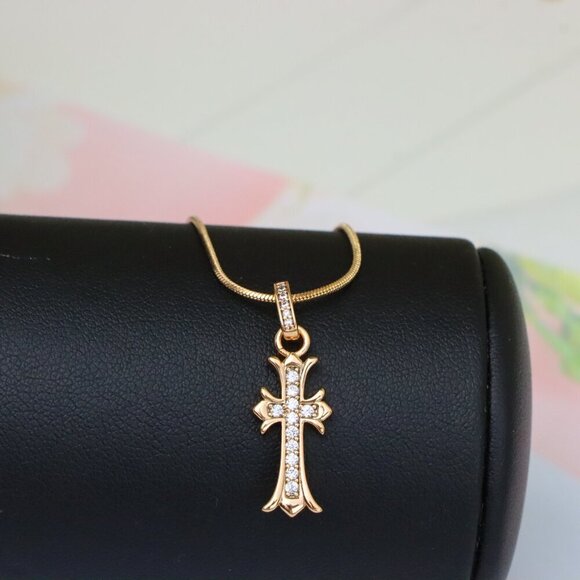 "Elegant Rose Gold Cross Pendant with Sparkling Accents, XPPT1629 - Picture 5 of 13